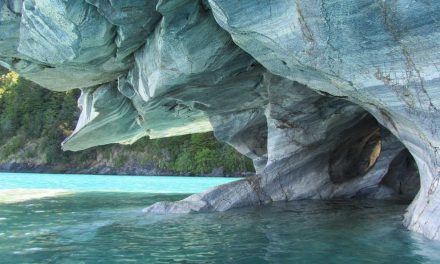 Anadolu Mermer > Calacata Mermeri Özellikleri