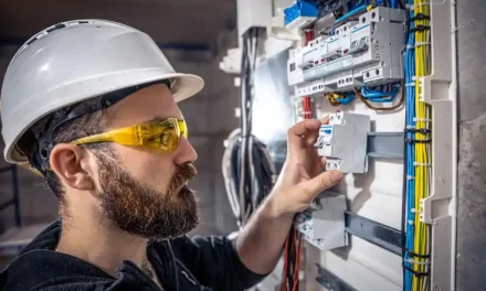 Hızır Elektrik > Elektrikçi Kimdir Ne İş Yapar?