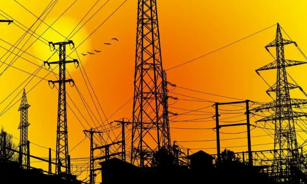 Voltaj Dalgalanmaları: Elektronik Cihazlarınızı Nasıl Korursunuz?